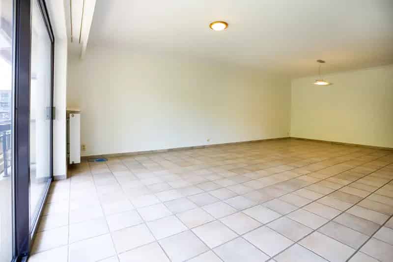 Ruim 3 Slaapkamer Appartement te Koop met Garage en 2 Terrassen