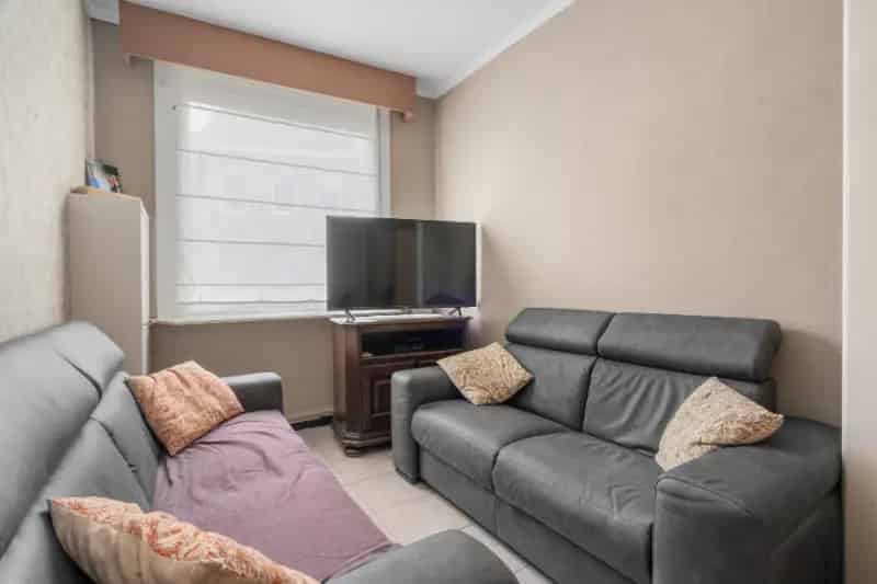 Huis te koop Lokeren: Op te knappen woning met tuin