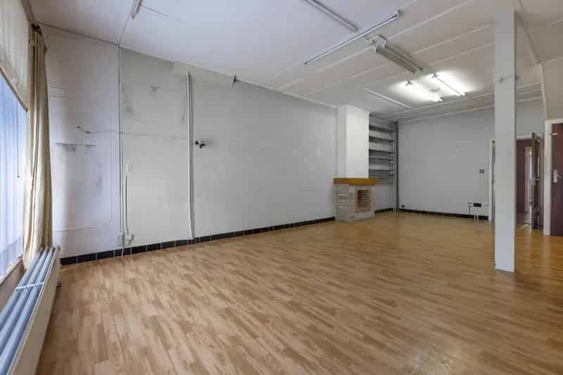Handelshuis met 2 Appartementen en Garage te Sint-Jans-Molenbeek