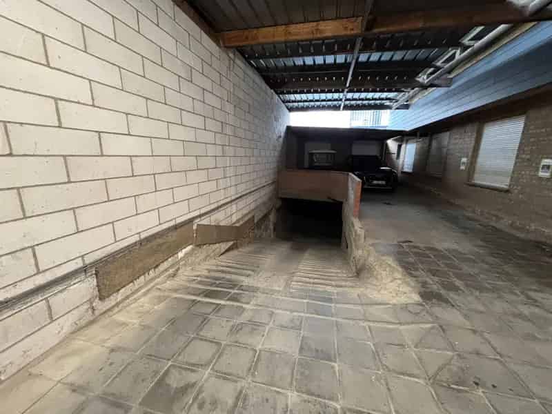 Garage te koop Bayauxlaan - Dubbele autostaanplaats