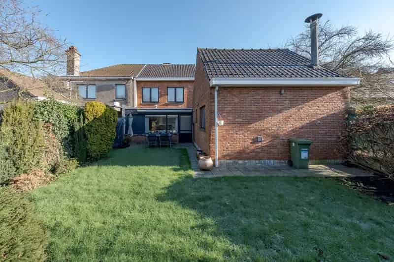 Halfopen Woning te Beveren 3 slaapkamers Garage Tuin