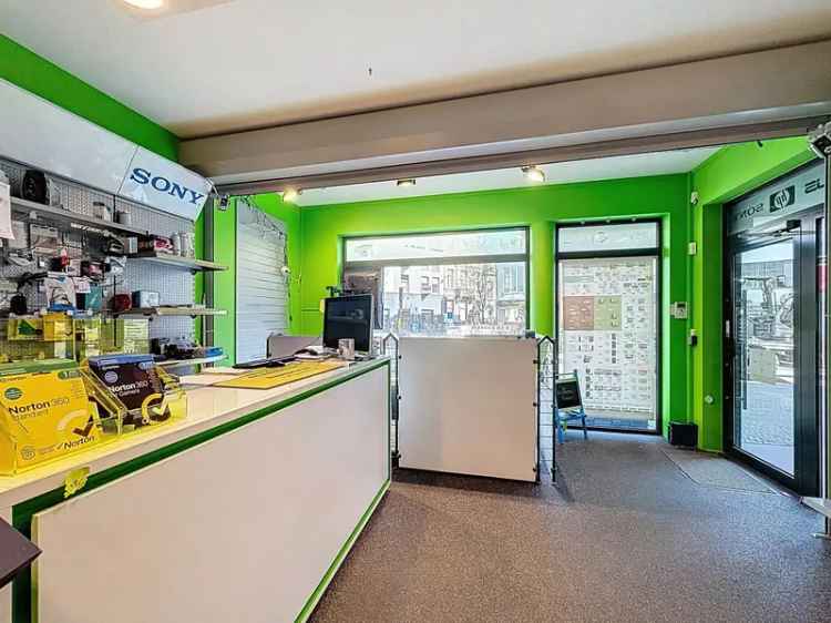 Commercieel Pand Bredabaan: Grote Visibiliteit