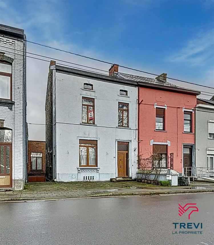 Huis te huur in Lodelinsart met 4 slaapkamers en tuin