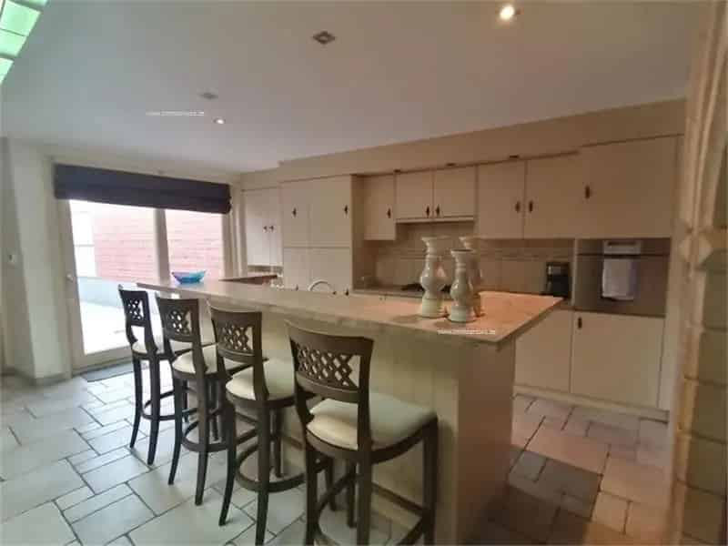 Huis te koop Roeselare 4 slaapkamers en loods