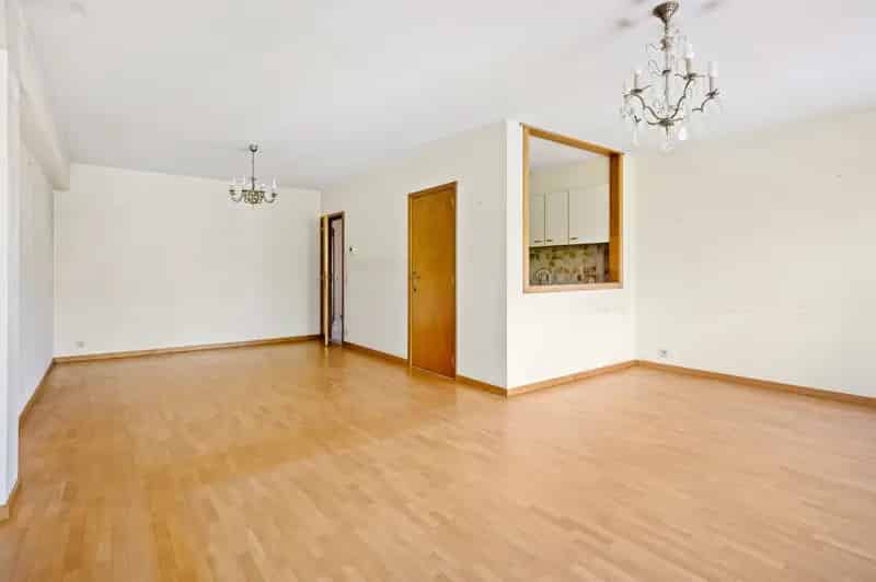 Appartement te koop Braschaat: 2 slaapkamers, terras en garage