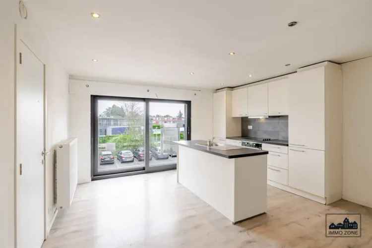 Handelspand met Duplexappartement Hemiksem Centrum