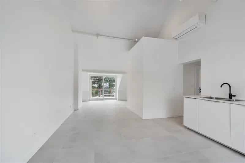 Appartement te koop: Instapklaar appartement met terras in centrum