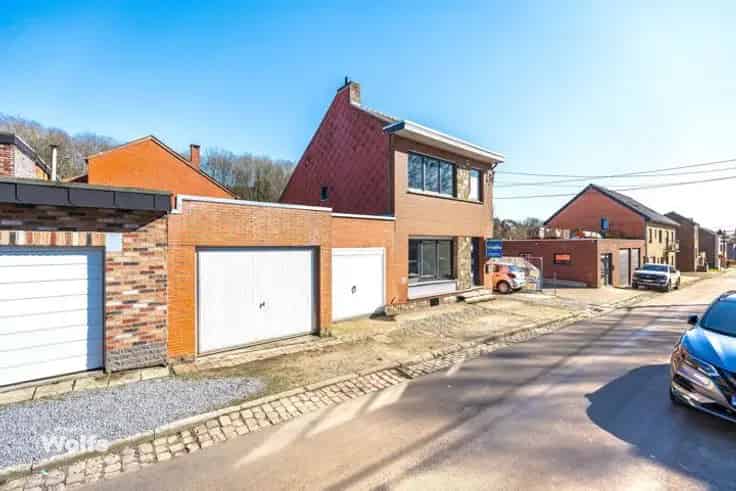 Huis Te Koop Twee Garages Tuin 158m2