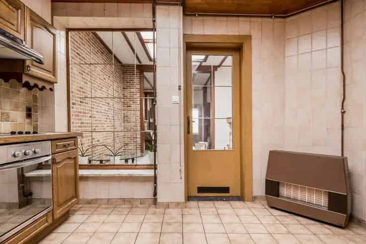 Huis te Koop Lier Centrum: 3 Verdiepingen, Koer en Uitbouw