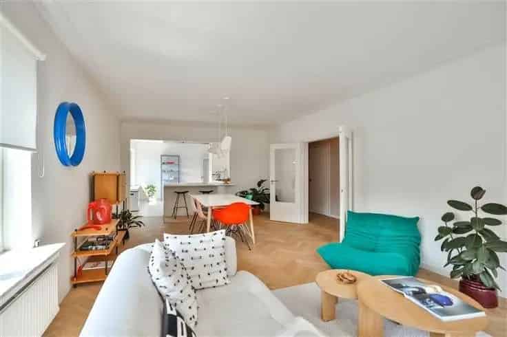 Lichtrijk Hoekappartement te Koop in Kontich Centrum