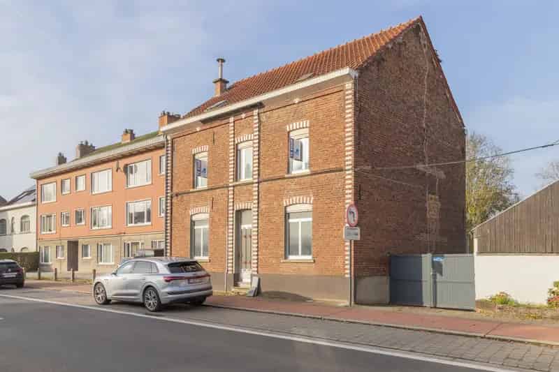 Ruime te renoveren woning Volledige aanbod