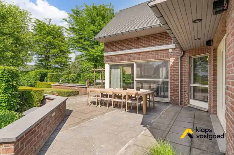 Uitzonderlijk mooie villa op 2.114 M2 in Kinrooi.