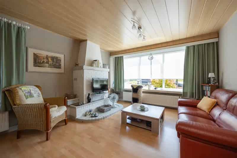 Gezellige gezinswoning te huur met garage en carport
