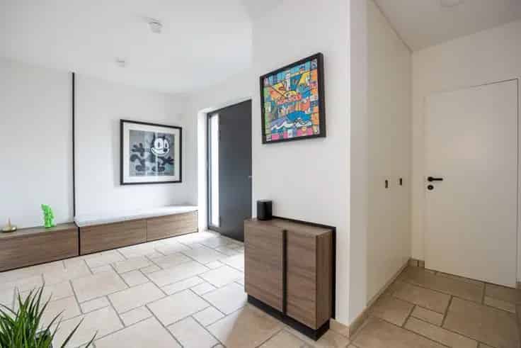 Huis Te Koop Merksem: Instapklare woning met praktijkruimte en tuin