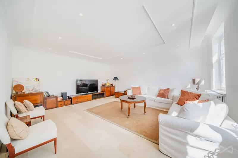 Huis te huur 550m² Zwembad Jacuzzi Biljartkelder