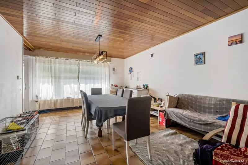 Huis te huur Pittem: 3 slaapkamers, tuin en garage