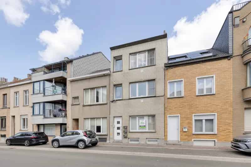 Opbrengsteigendom 3 Appartementen Nabij Park