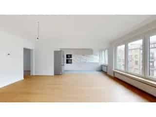 Appartement te Koop Schaarbeek 90m2 Gerenoveerd 2 slaapkamers