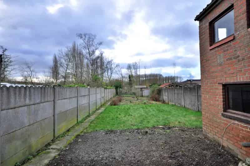 Ruime woning 3 slaapkamers Berchem Veel potentieel