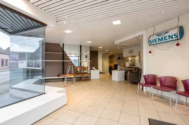 Kantoor te koop in Lembeke: Wonen & Werken Combinatie