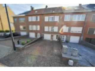 Huis te koop Sint-Pieters-Leeuw - Gezinswoning met garage en tuin