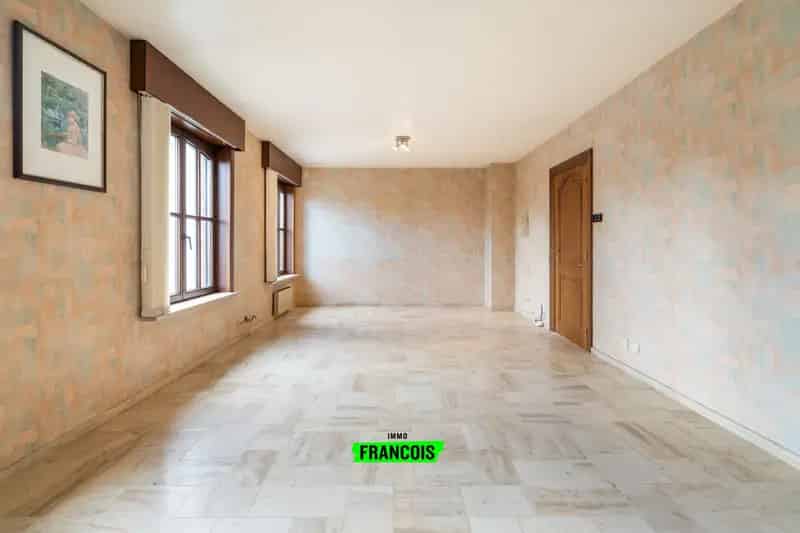 Instapklare Bel-Etage Woning te St-Goriks-Oudenhove