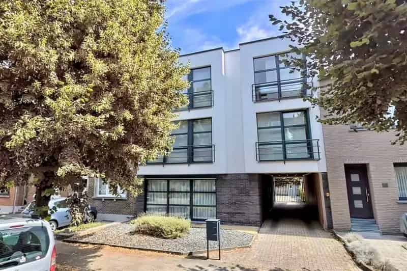 Ruim Appartement te Huur Borsbeek 2 slaapkamers Zonneterras Parking