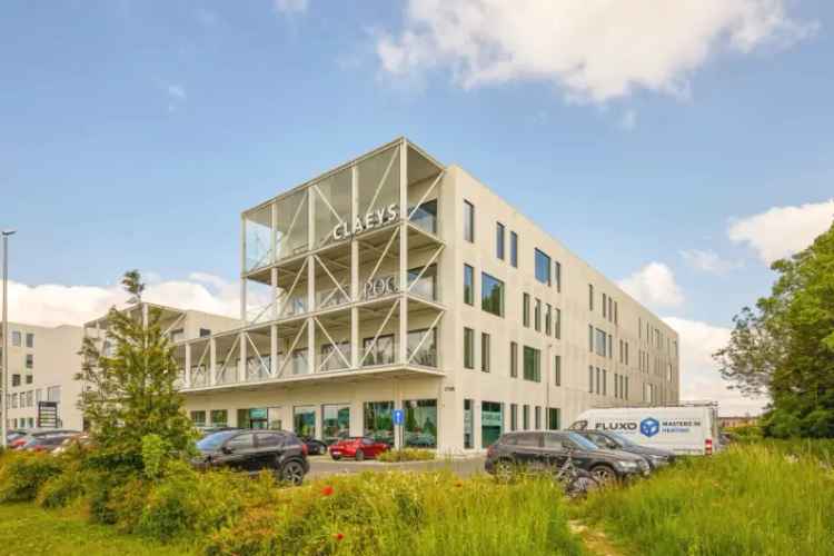 Huur kantoorruimte van 218m² in Roeselare centrum met commerciële ligging