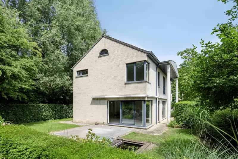 Moderne Villa in Rustige Wijk