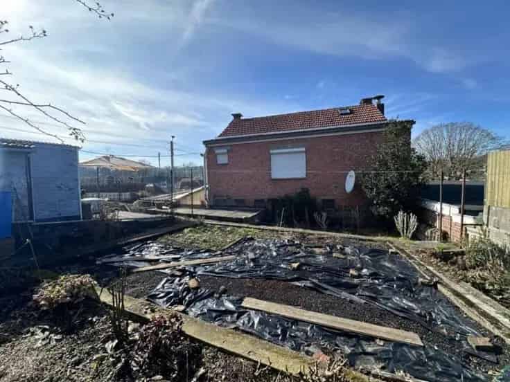 Huis te koop: 3 slaapkamers, garage, ateliers