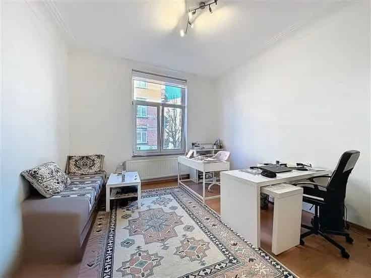 Studio Te Koop Schaarbeek Nabij Daillyplein