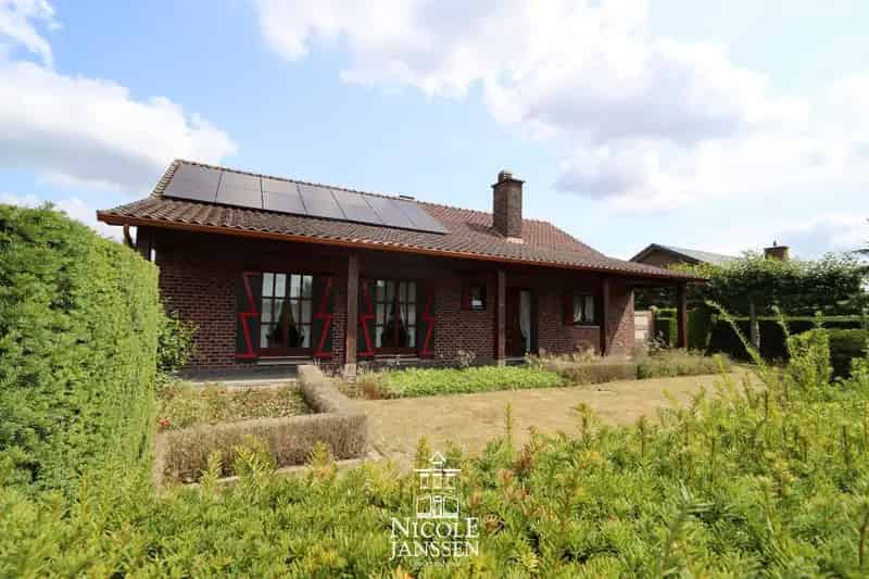 Ruime gezinswoning met grote kelder en diepe tuin in kindvriendelijke buurt