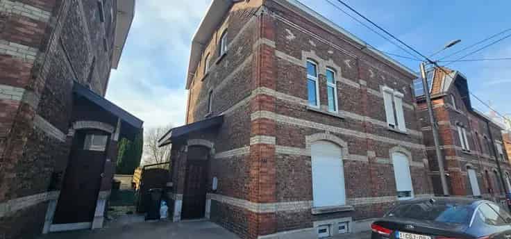 Huis te koop Auvelais te renoveren 3 gevels