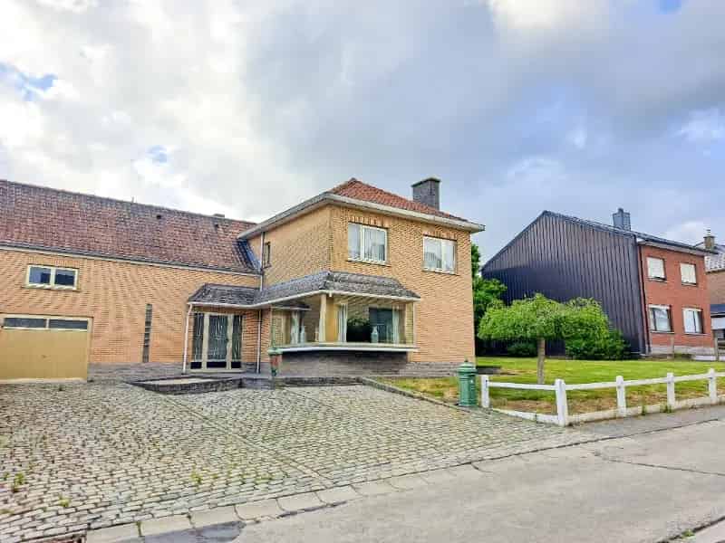 Huis te koop: Grote tuin, rustige ligging, renovatieproject