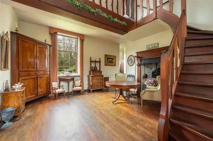 Te renoveren Zaanse Stijl Villa 3348m²