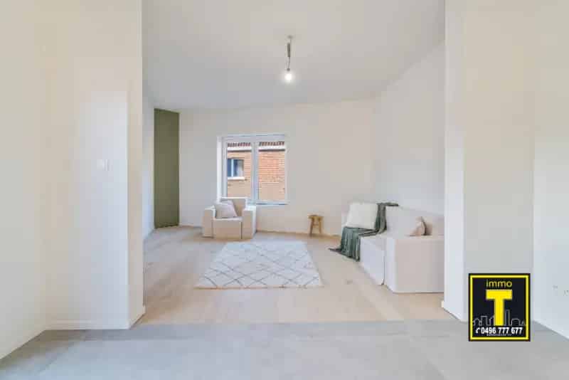 Appartement te huur Gentbrugge: Lichtrijk duplex appartement gerenoveerd 2022