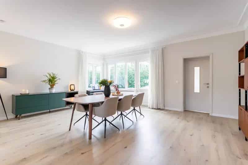 Instapklare woning Dworp 5 slaapkamers garage tuin