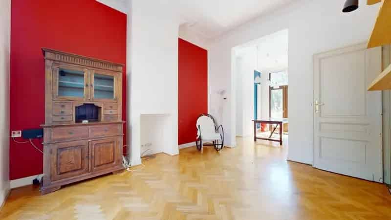Ruime 5 6 Slaapkamers Huis te Etterbeek Nabij Woluwe-Saint-Lambert