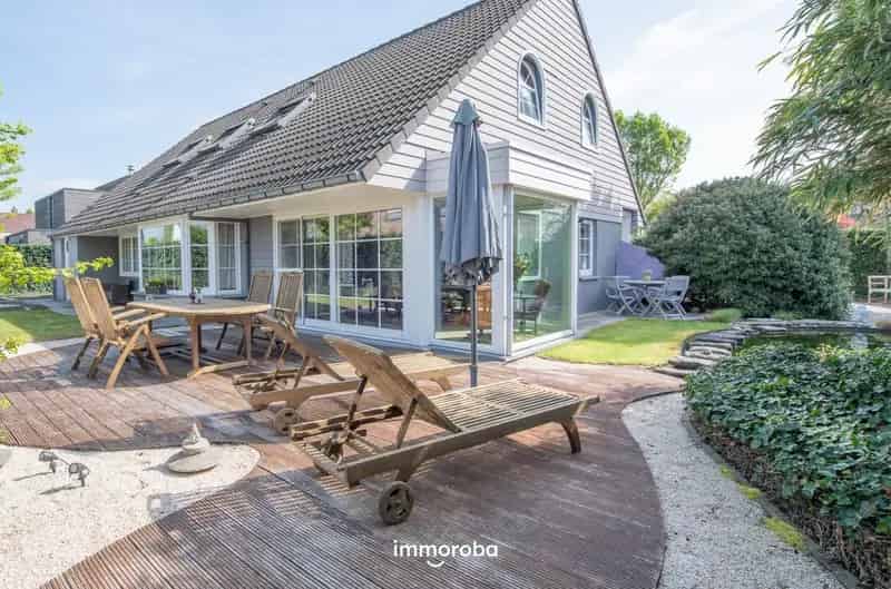 Alleenstaande villa te koop Zulte