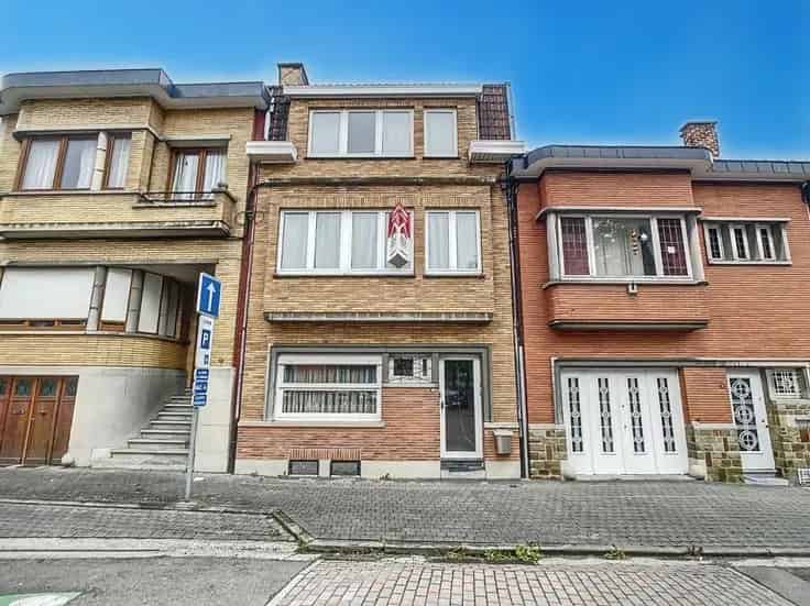 Huis Te Koop 3 Slaapkamers Mogelijkheid 4 Grote Tuin