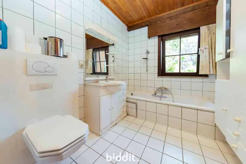Te renoveren woning met tuin in Moerbeke
