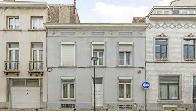 Huis te koop in Rue Du Champ De L'église - Kerkeveldstraat 60, Laken - Dewaele