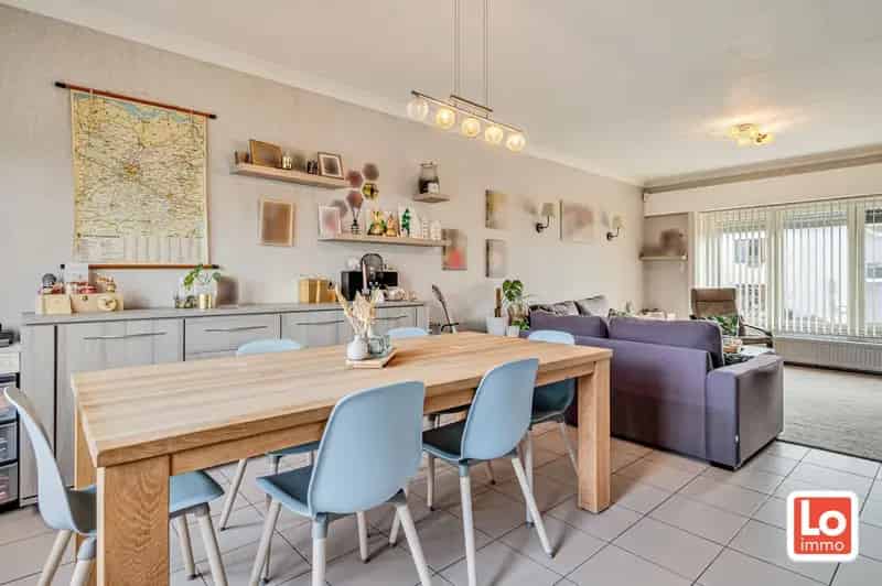 Lichtrijke halfopen woning met garage te Lochristi