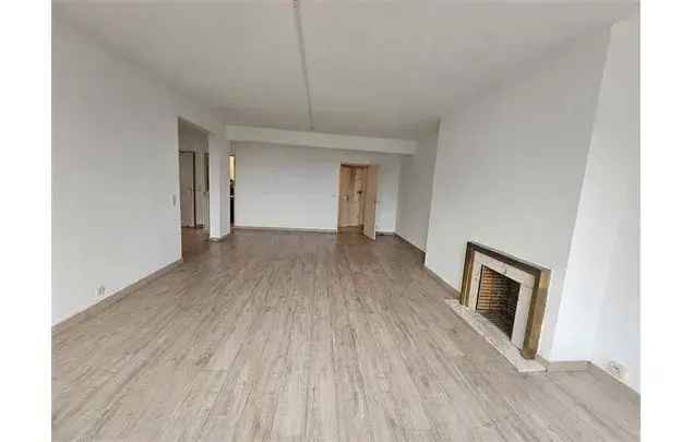 Ruim 2 Slaapkamer Appartement 83m2 Berchem Prachtig Uitzicht