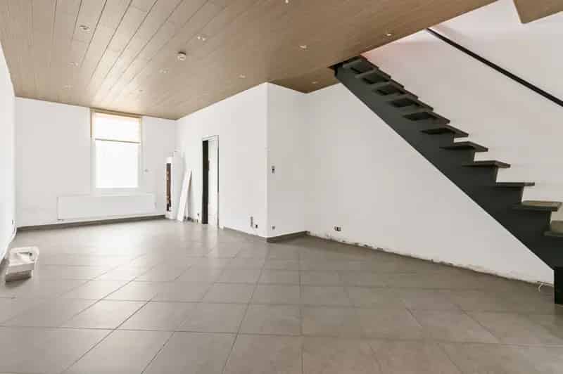 Op te frissen woning 2 slaapkamers stadstuin Merksem