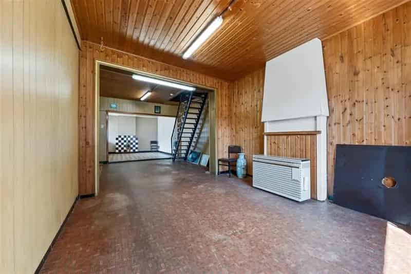 Te renoveren woningen met 16 garages te Tongeren
