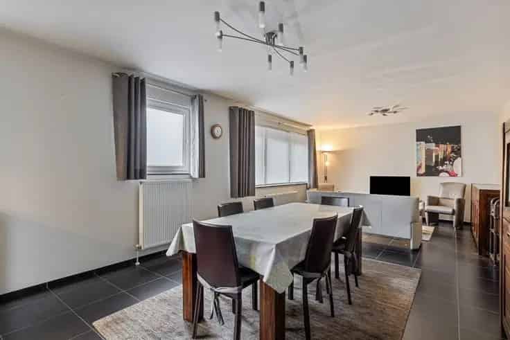 Appartement te Koop Willebroek: 2 slaapkamers, Terras & Parking