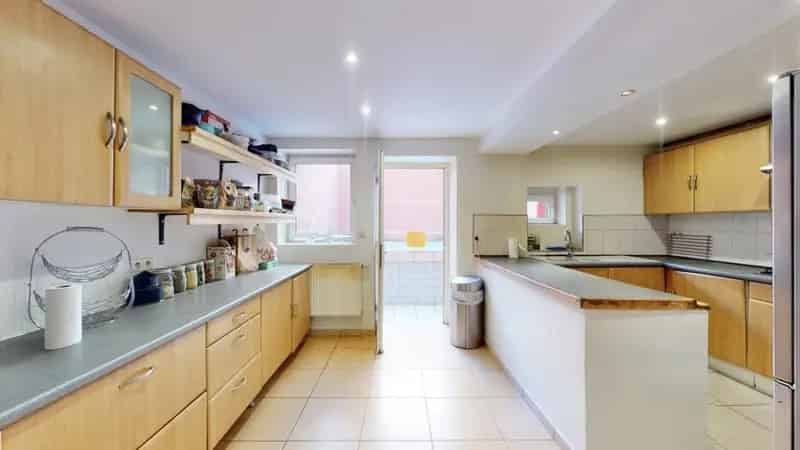 Huis te Schaerbeek 6 slaapkamers 323m²