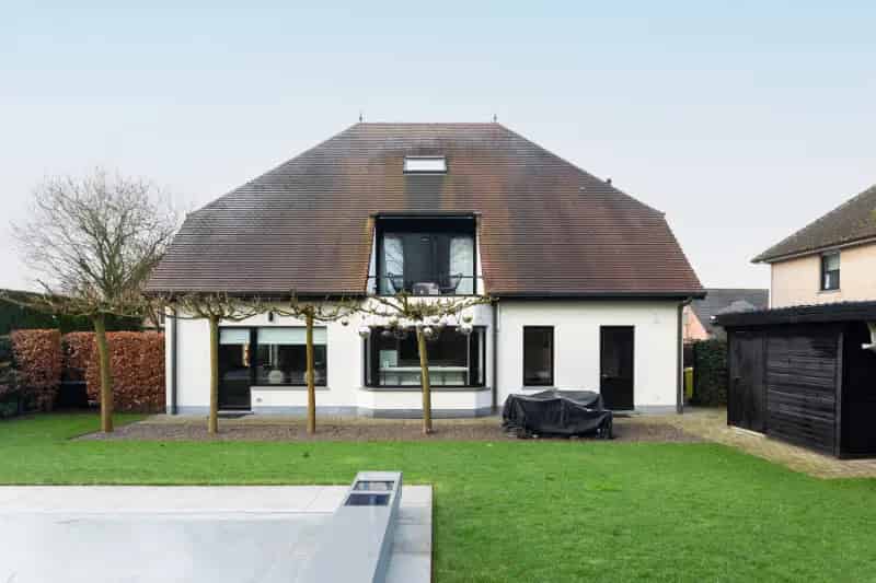 Villa te Koop Essen Centrum - 5 slaapkamers - Zwembad - Tuin