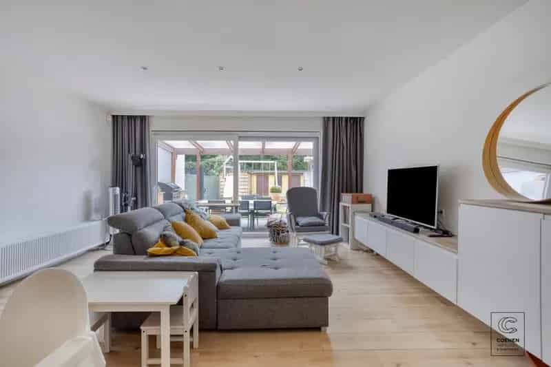 Grondig gerenoveerde woning (2020) met 3 slaapkamers en ruime tuin!